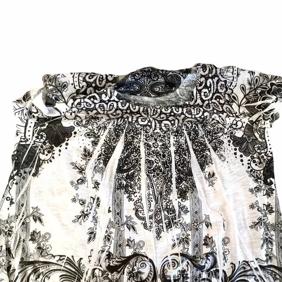 Dressbarn Blouse Top Womens 2X Black & White Paisley Print Embellished EUC - Picture 11 of 16